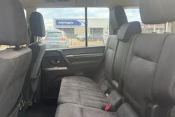 2013 Mitsubishi Pajero GLX-R