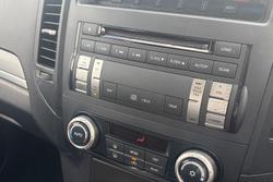 2013 Mitsubishi Pajero GLX-R