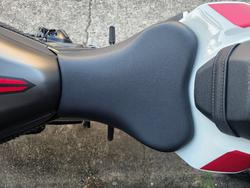 2022 Kawasaki Z900 SUPERNAKED (ZR900) WHITE