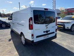 2018 RENAULT TRAFIC FORMULA EDITION LWB X82 MY18 WHITE