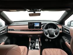 Mitsubishi Outlander Exceed Tourer