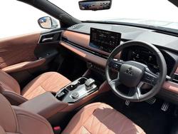 2025 Mitsubishi Outlander Exceed Tourer