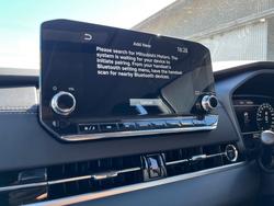 2025 Mitsubishi Outlander PHEV Exceed