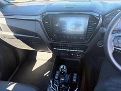 2025 Isuzu D-MAX BLADE