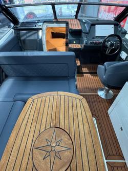 2023 PARKER 850 Voyager