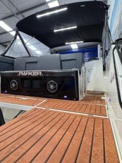 2023 PARKER 850 Voyager