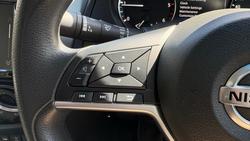 2022 Nissan Navara SL