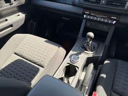 2000 Mitsubishi Triton