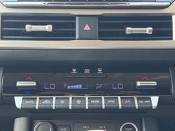 2000 Mitsubishi Triton