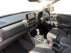 2000 Mitsubishi Triton