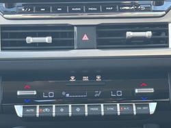 2000 Mitsubishi Triton