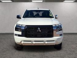 2000 Mitsubishi Triton