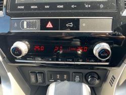 2000 Mitsubishi Pajero Sport