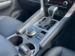 2000 Mitsubishi Pajero Sport