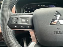 2025 Mitsubishi Outlander