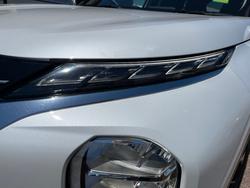 2025 Mitsubishi Outlander PHEV Exceed