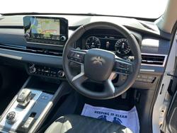2025 Mitsubishi Outlander PHEV Exceed