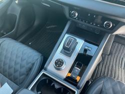 2025 Mitsubishi Outlander PHEV Exceed