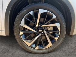 2025 Mitsubishi Outlander PHEV Exceed