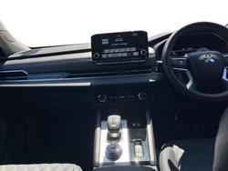2025 Mitsubishi Outlander PHEV Exceed