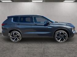 2025 Mitsubishi Outlander
