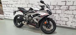 2026 Triumph Daytona 660 LAMS Daytona Silver