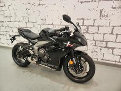 2026 Triumph Daytona 660 LAMS Daytona Black
