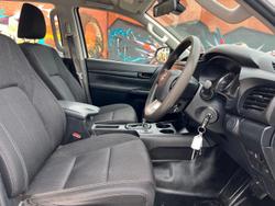 2020 Toyota Hilux SR