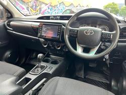 2021 Toyota Hilux SR