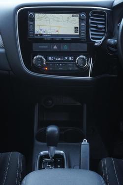 2015 Mitsubishi Outlander XLS