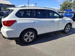 2017 Nissan Pathfinder ST