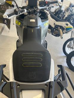 2025 HUSQVARNA NORDEN 901 EXPEDITION Storm Grey