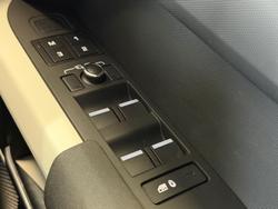 2022 Land Rover Defender 110 D300 SE