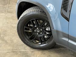 2022 Land Rover Defender 110 D300 SE