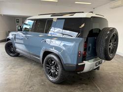 2022 Land Rover Defender 110 D300 SE