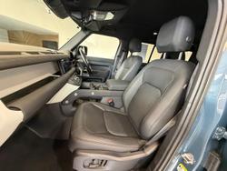 2022 Land Rover Defender 110 D300 SE