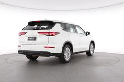 2022 Mitsubishi Outlander ES