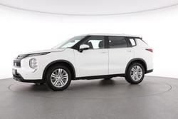 2022 Mitsubishi Outlander ES