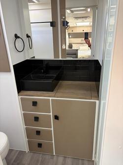 2026 Coach RV HM SERIES 20ft **Was 109,990 now $99,990**