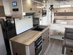 2026 Coach RV HM SERIES 20ft **Was 109,990 now $99,990**