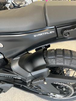 2025 HUSQVARNA SVARTPILEN 401 VELOCITY GREY