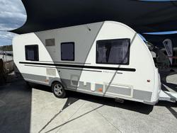 2018 Adria Altea 552