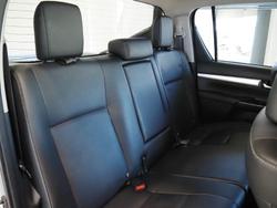 2023 Toyota Hilux SR5