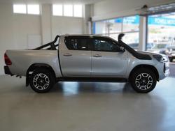 2023 Toyota Hilux SR5