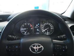 2023 Toyota Hilux SR5