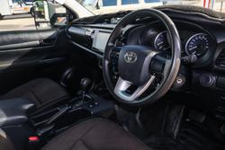 2017 Toyota Hilux SR