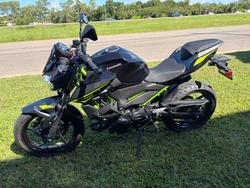 2023 Kawasaki Z400 Black