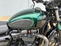 2024 Triumph BONNEVILLE SPEED TWIN Green
