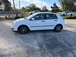 2005 TOYOTA COROLLA CONQUEST SECA ZZE122R White