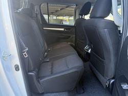 2022 Toyota Hilux SR5